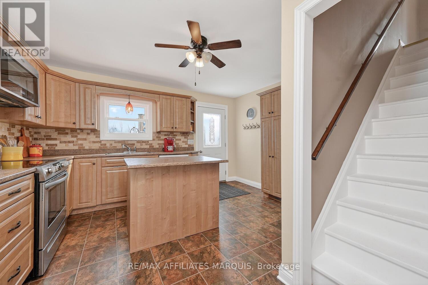 477 Hwy 29 Road, Rideau Lakes, Ontario  K7A 4S5 - Photo 15 - X12898346
