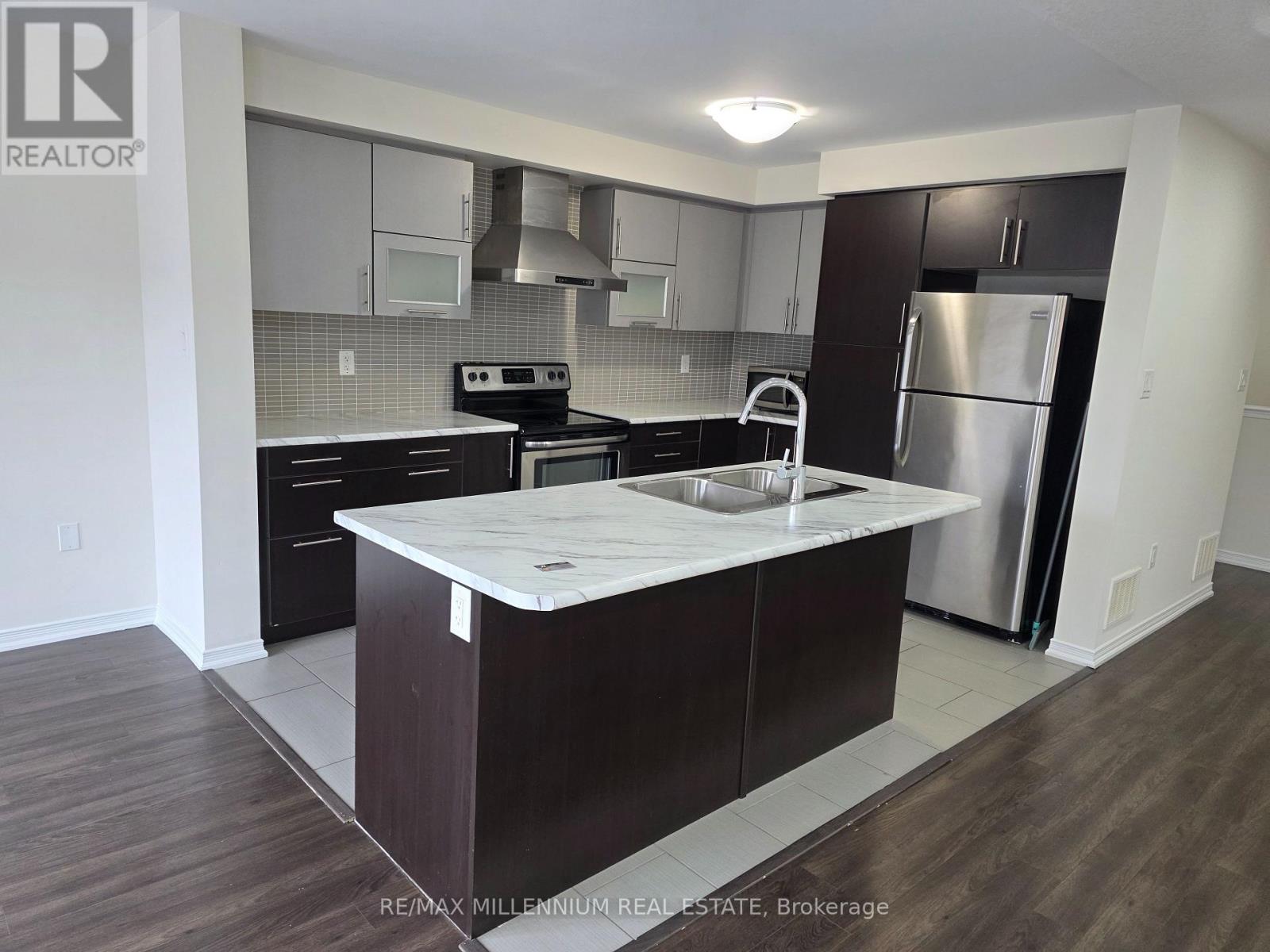 25 Daylight Street, Brampton, Ontario  L7A 0C7 - Photo 9 - W13036580