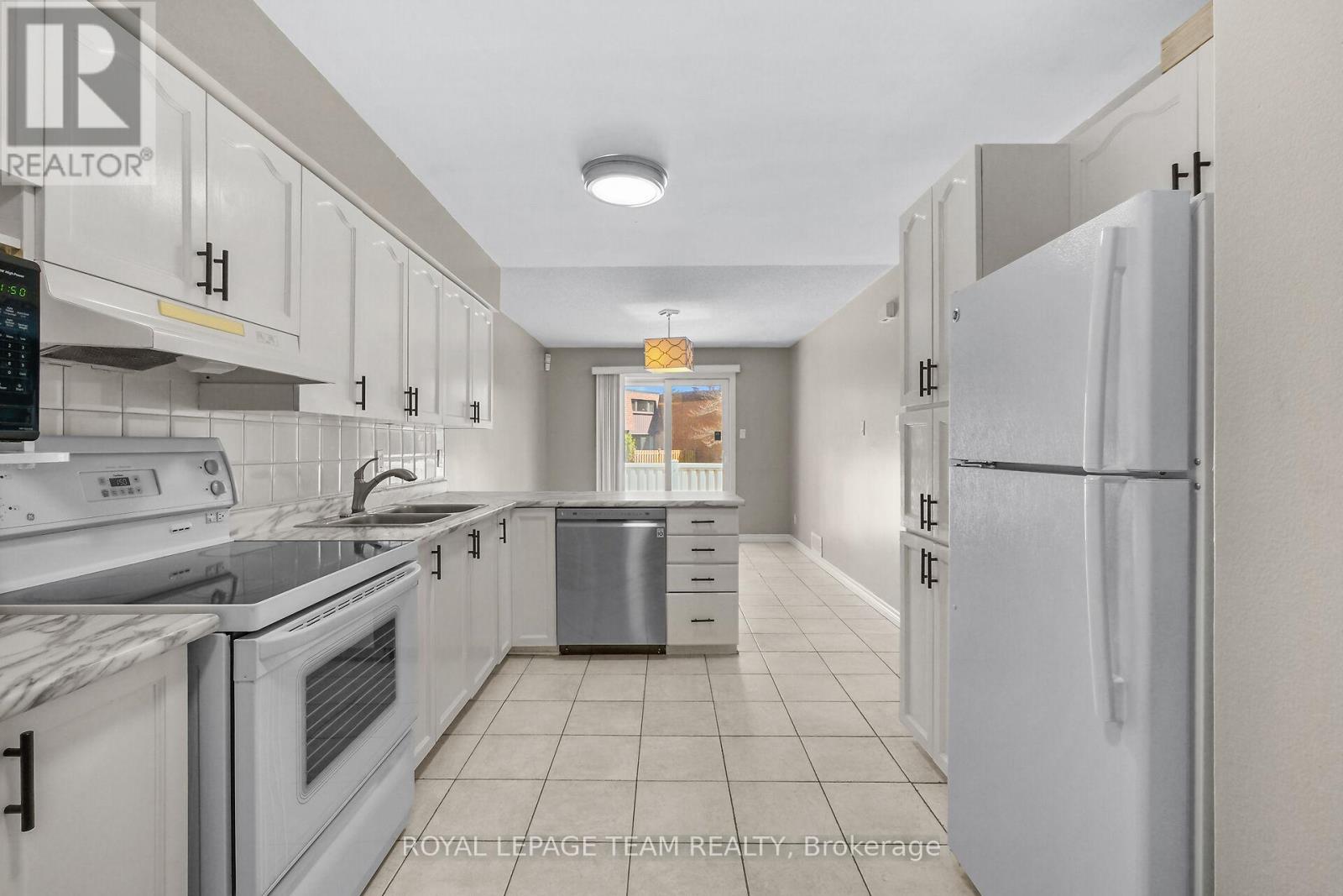 227 Twyford Street, Ottawa, Ontario  K1V 0V9 - Photo 12 - X13046460