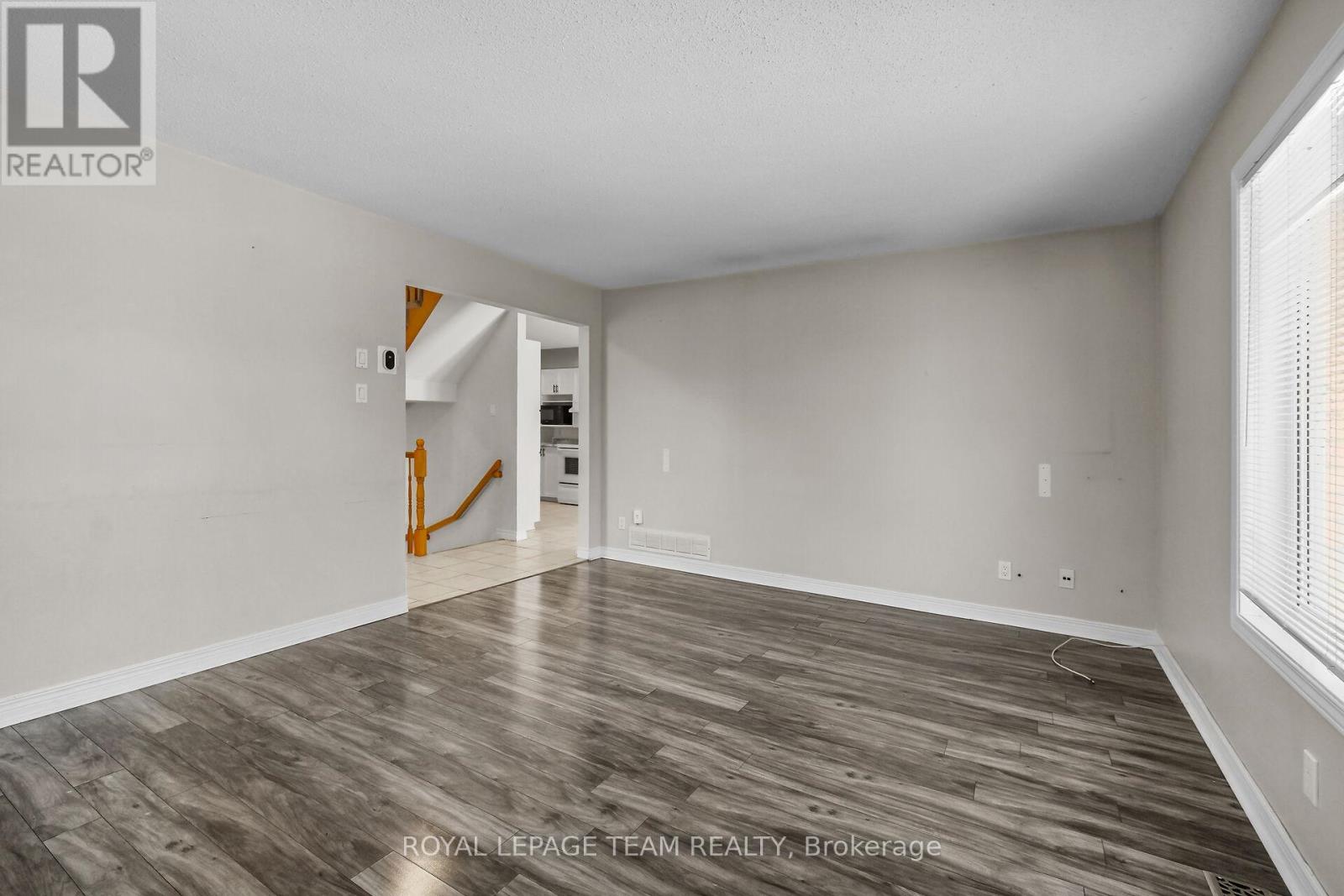 227 Twyford Street, Ottawa, Ontario  K1V 0V9 - Photo 6 - X13046460