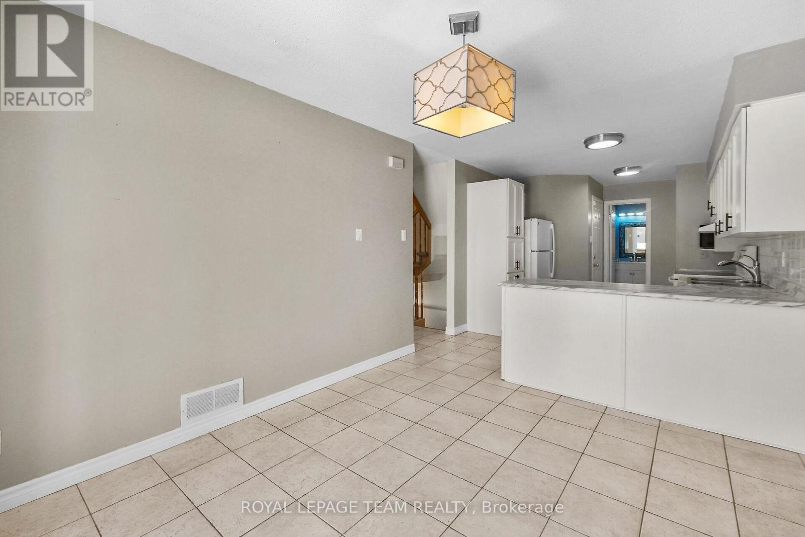 227 Twyford Street, Ottawa, Ontario  K1V 0V9 - Photo 9 - X13046460