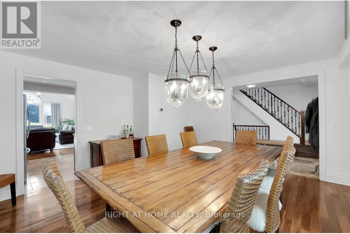 67 Moore Park Drive, King, Ontario  L0G 1T0 - Photo 3 - N13046286