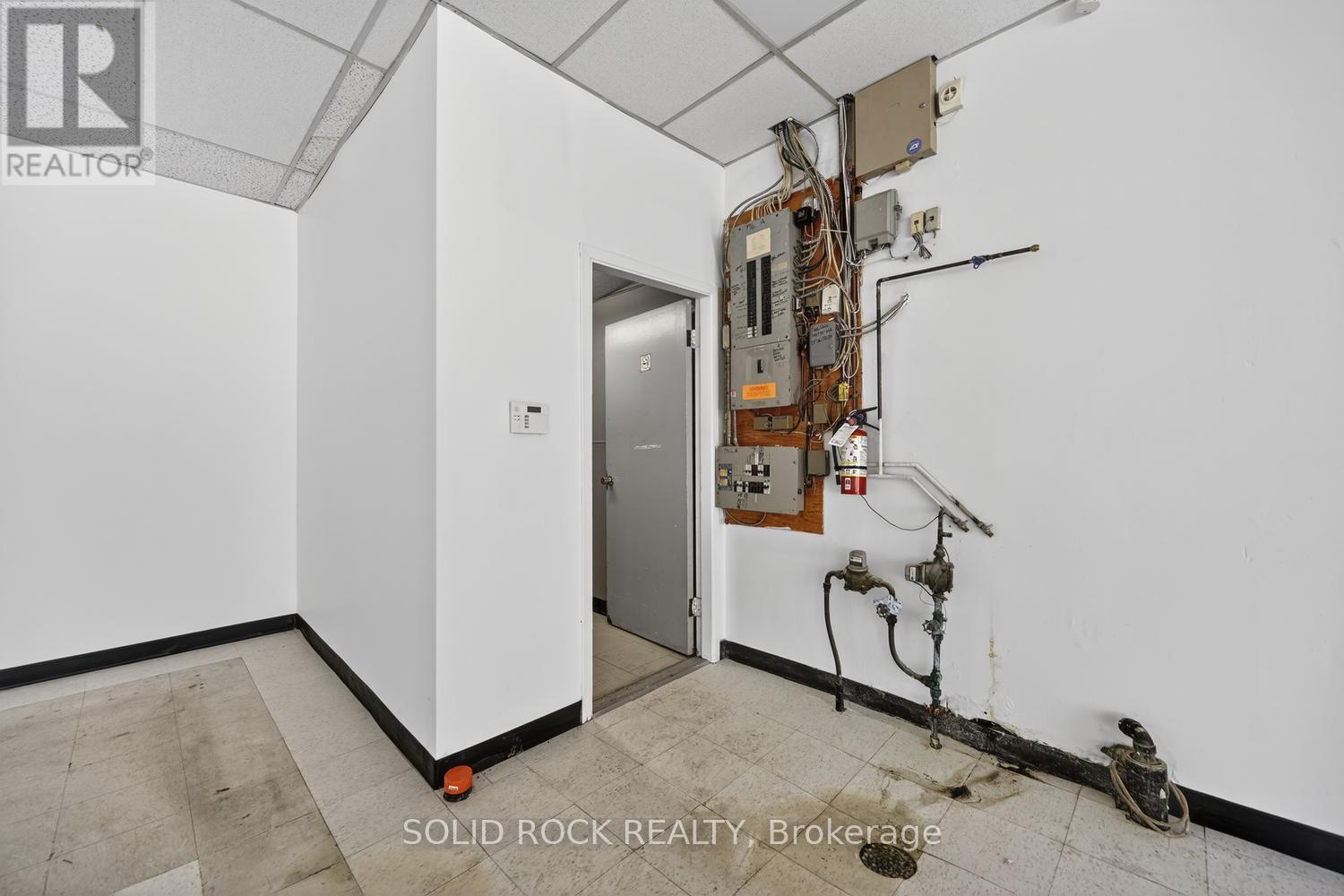 30 Wilson Street W, Perth, Ontario  K7H 2M9 - Photo 10 - X13046462