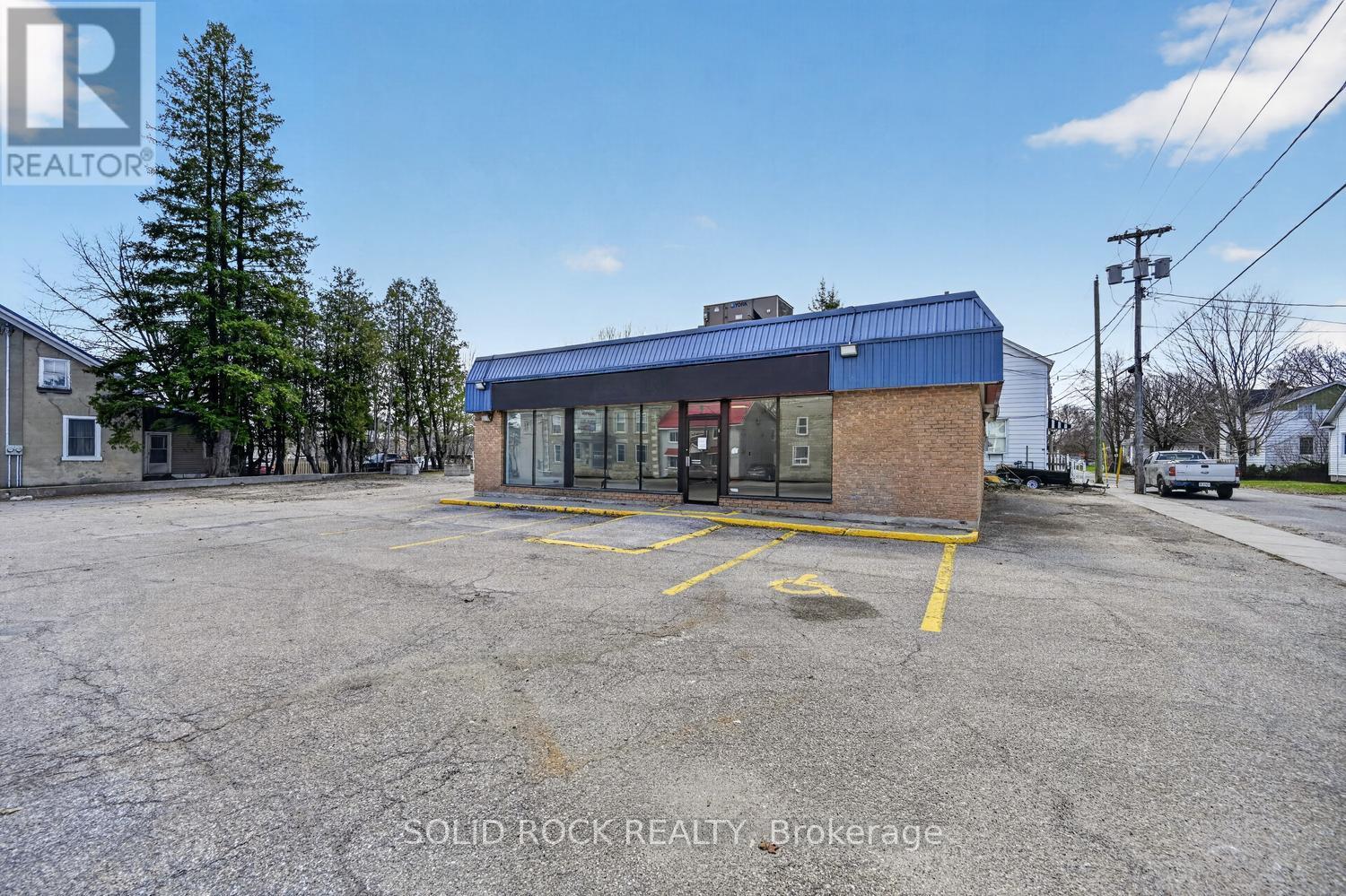 30 Wilson Street W, Perth, Ontario  K7H 2M9 - Photo 3 - X13046462