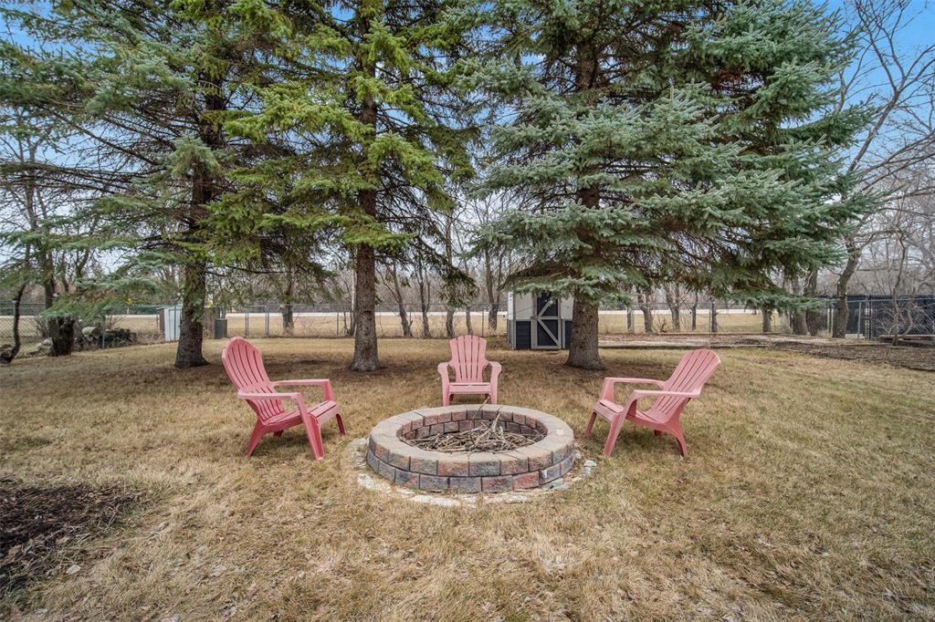 27 Laurel Bay, Oakbank, Manitoba  R5N 0J7 - Photo 42 - 202608204