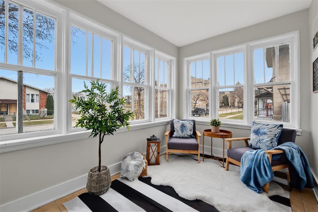 540 De La Morenie Street, Winnipeg, Manitoba  R2H 2Z5 - Photo 1 - 202608355