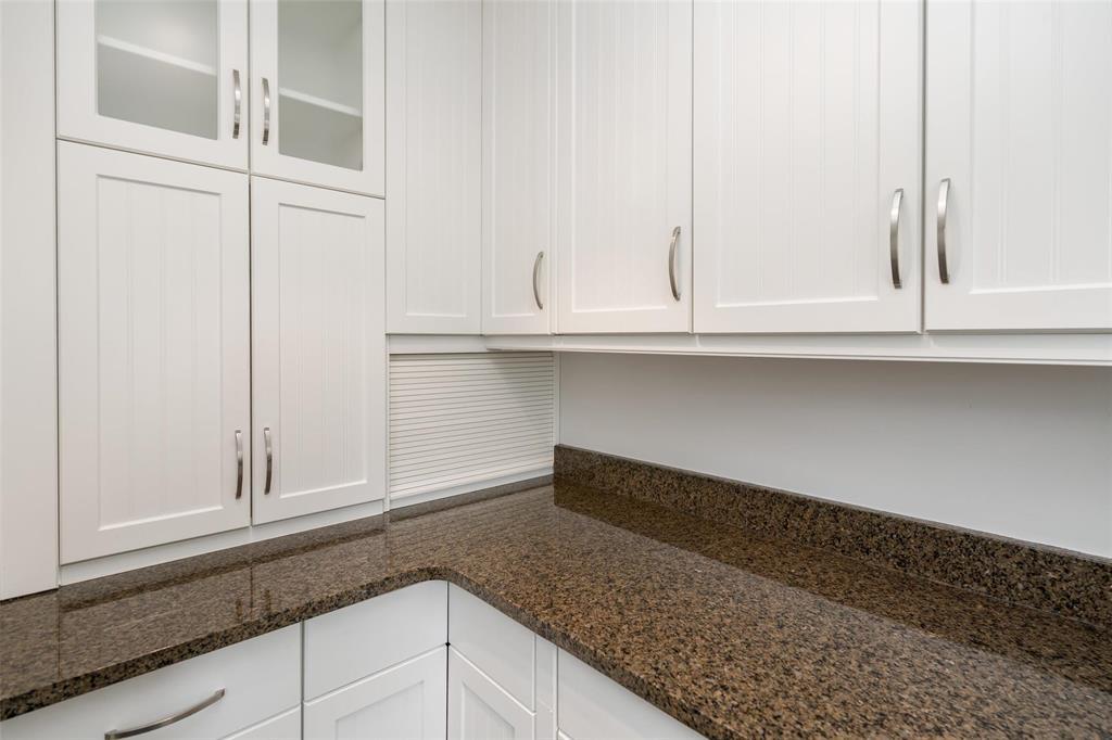 6 Jameswood Drive, Winnipeg, Manitoba  R3J 1C2 - Photo 12 - 202608357