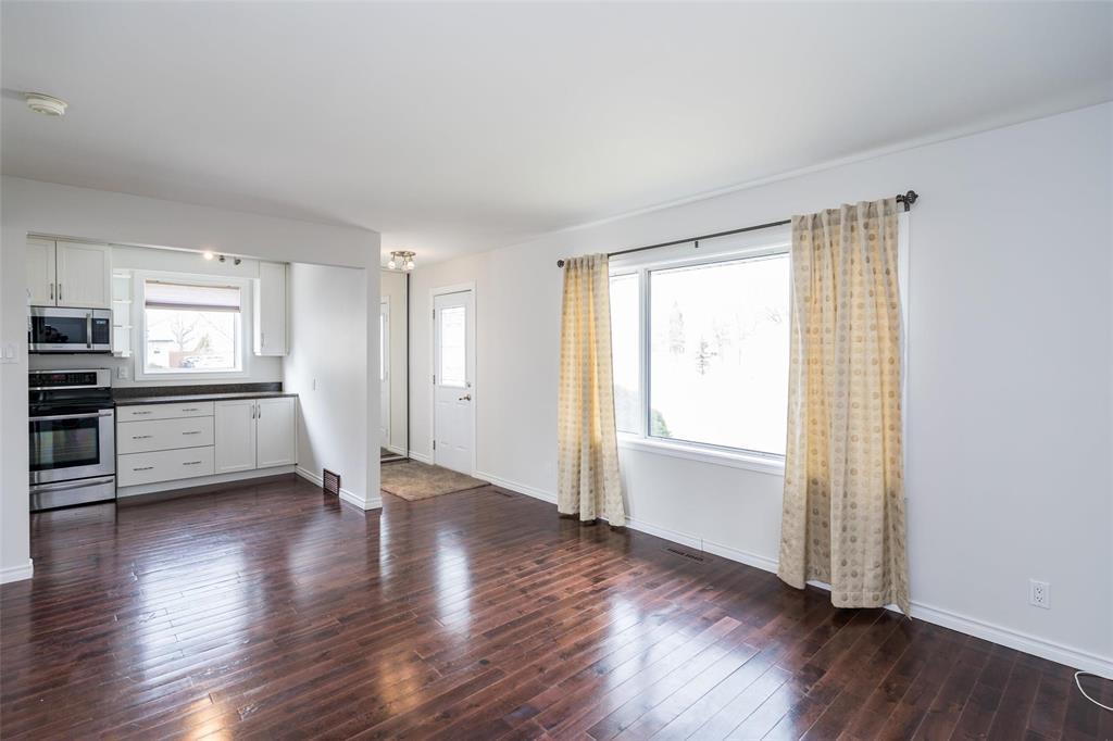 6 Jameswood Drive, Winnipeg, Manitoba  R3J 1C2 - Photo 7 - 202608357