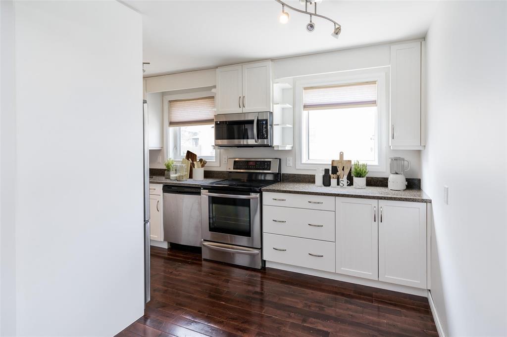 6 Jameswood Drive, Winnipeg, Manitoba  R3J 1C2 - Photo 8 - 202608357