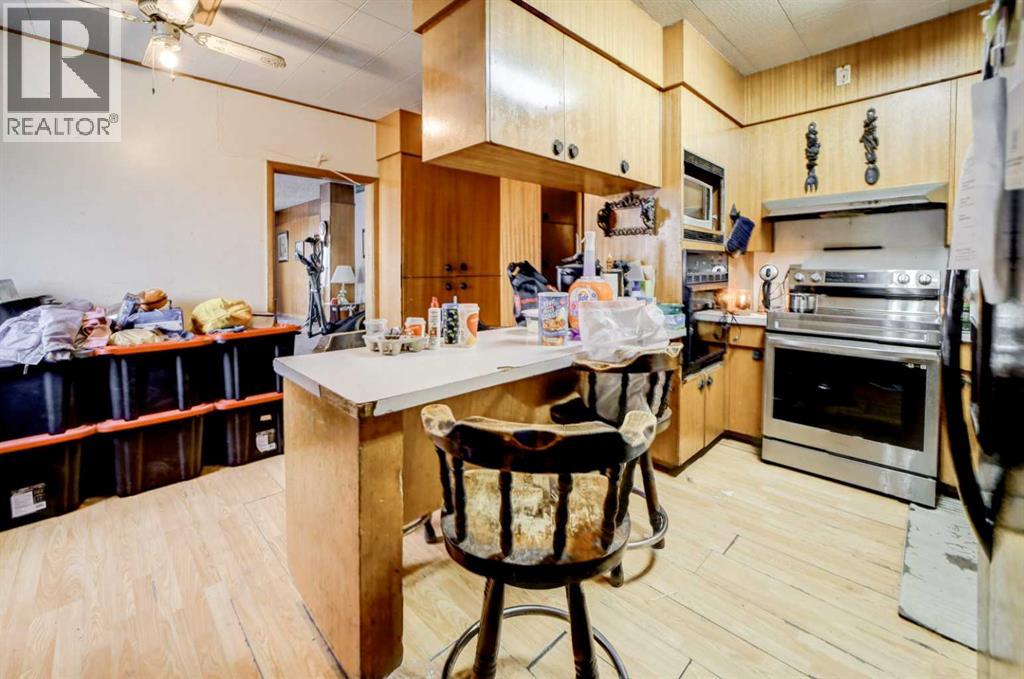 162 2 Avenue W, Cardston, Alberta  T0K 0K0 - Photo 9 - A2305358