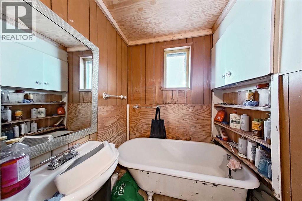 162 2 Avenue W, Cardston, Alberta  T0K 0K0 - Photo 13 - A2305358