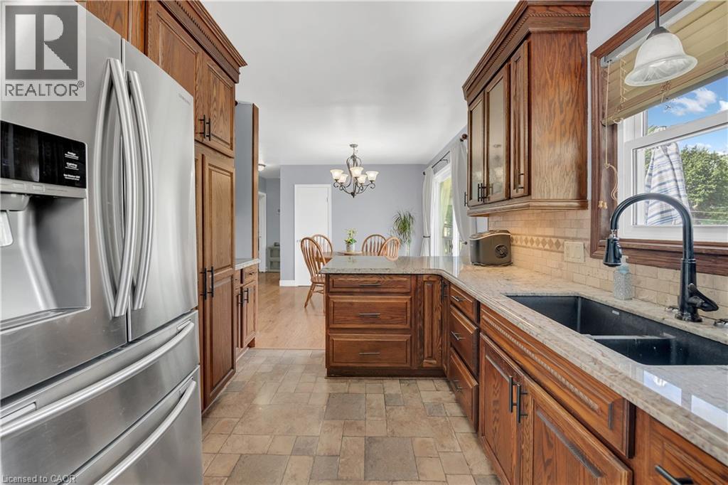 446 East 36th Street, Hamilton, Ontario  L8V 4A5 - Photo 13 - 40820598