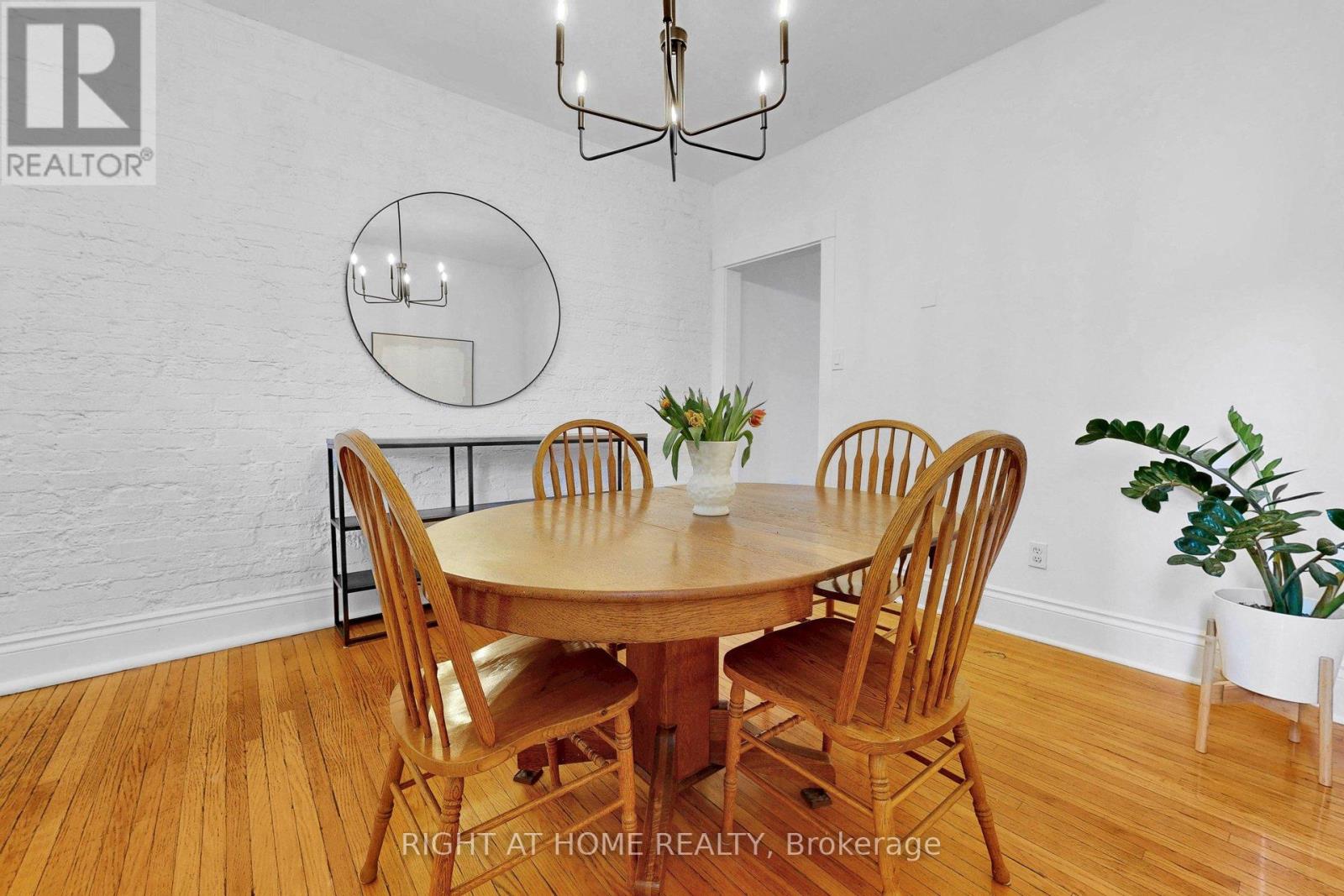 392 Westmoreland Avenue N, Toronto, Ontario  M6H 3A7 - Photo 10 - W13046366