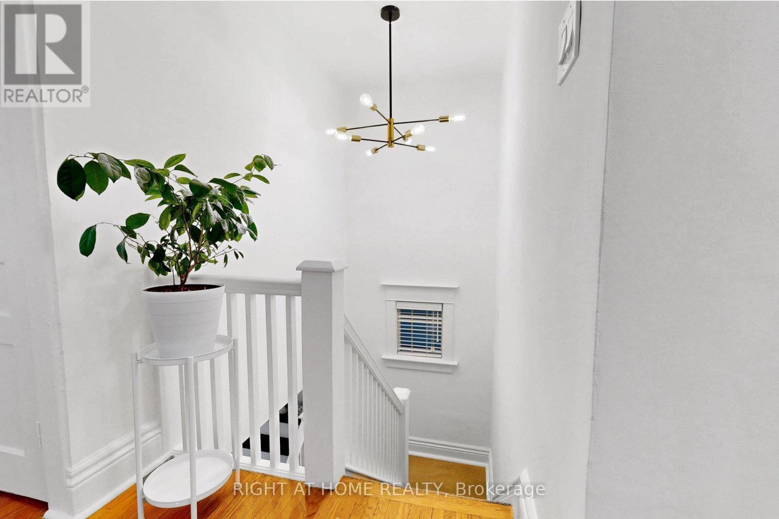 392 Westmoreland Avenue N, Toronto, Ontario  M6H 3A7 - Photo 14 - W13046366