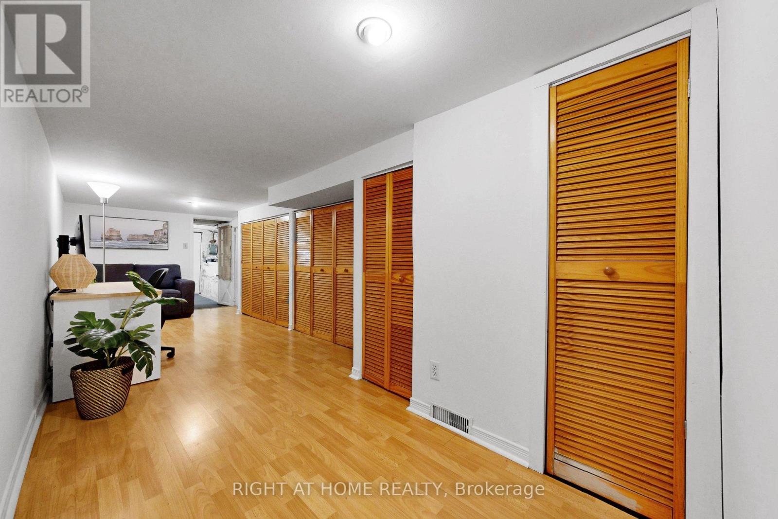 392 Westmoreland Avenue N, Toronto, Ontario  M6H 3A7 - Photo 24 - W13046366