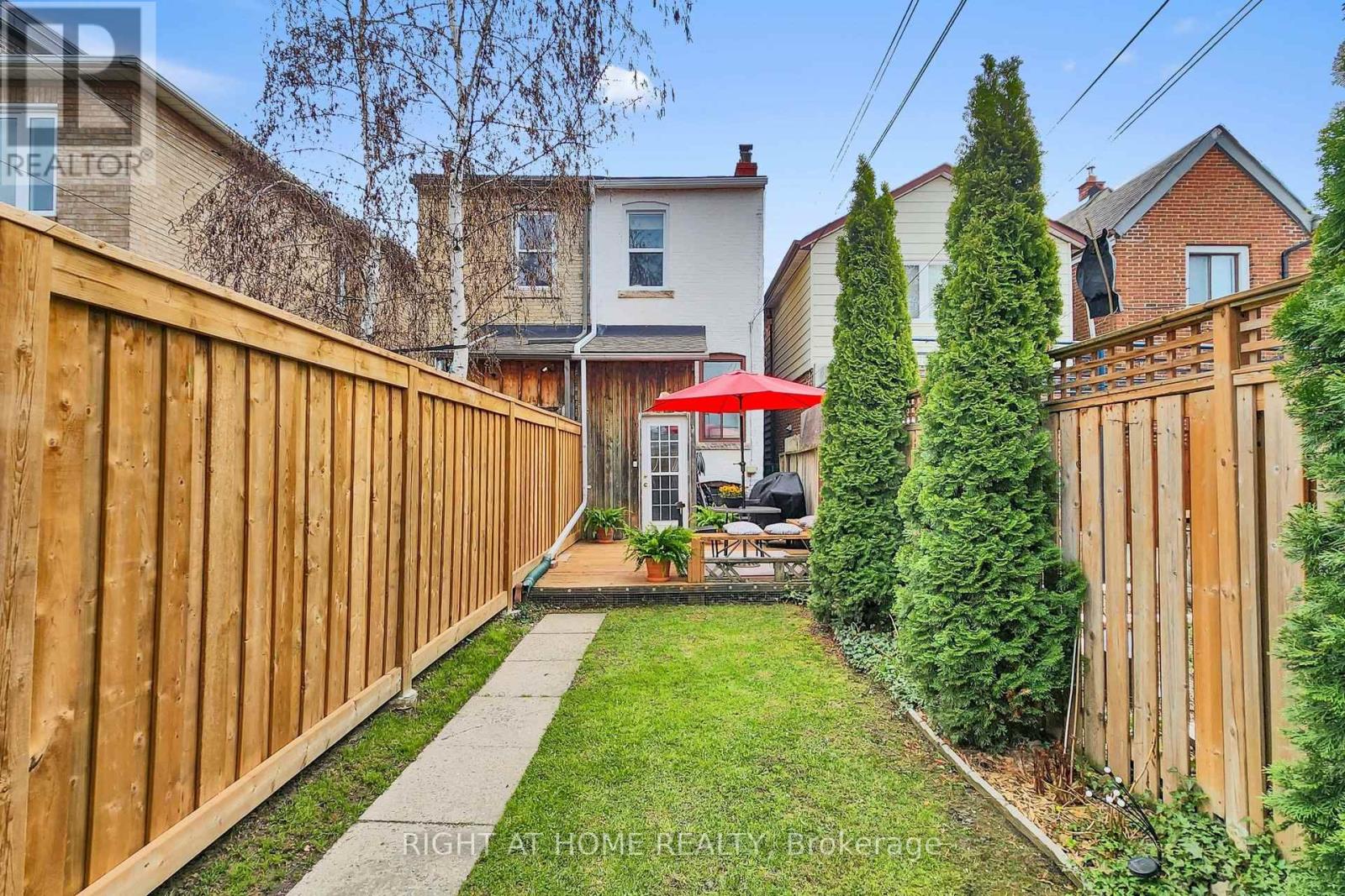 392 Westmoreland Avenue N, Toronto, Ontario  M6H 3A7 - Photo 30 - W13046366
