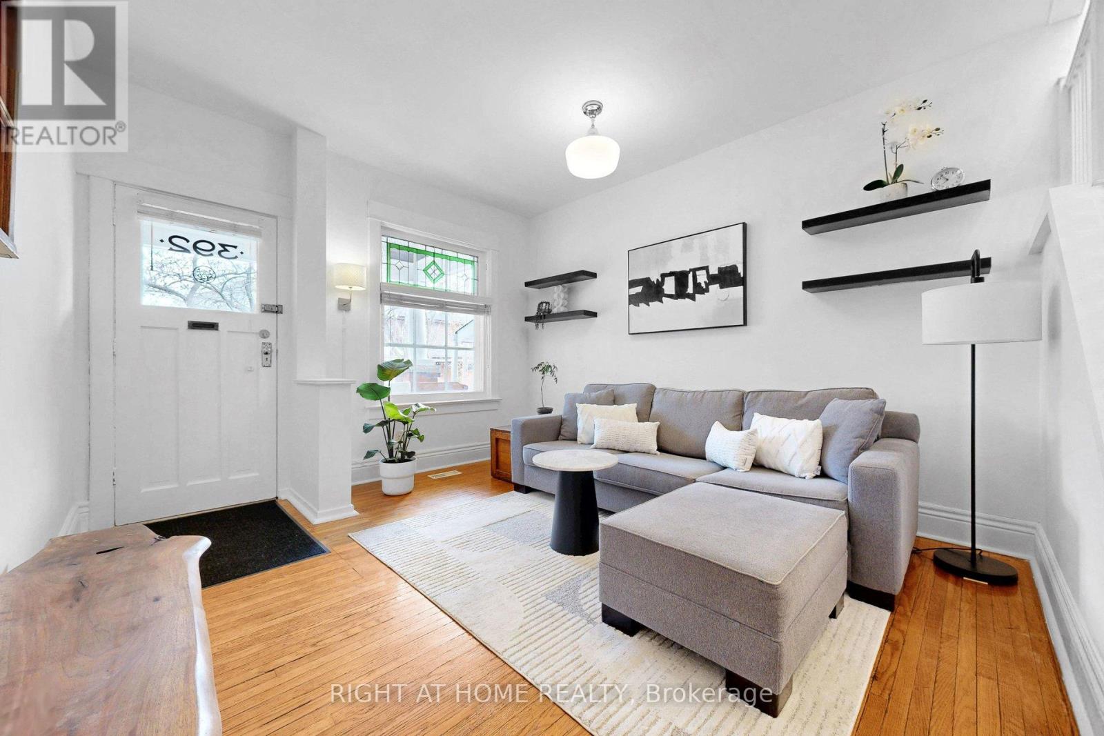 392 Westmoreland Avenue N, Toronto, Ontario  M6H 3A7 - Photo 6 - W13046366