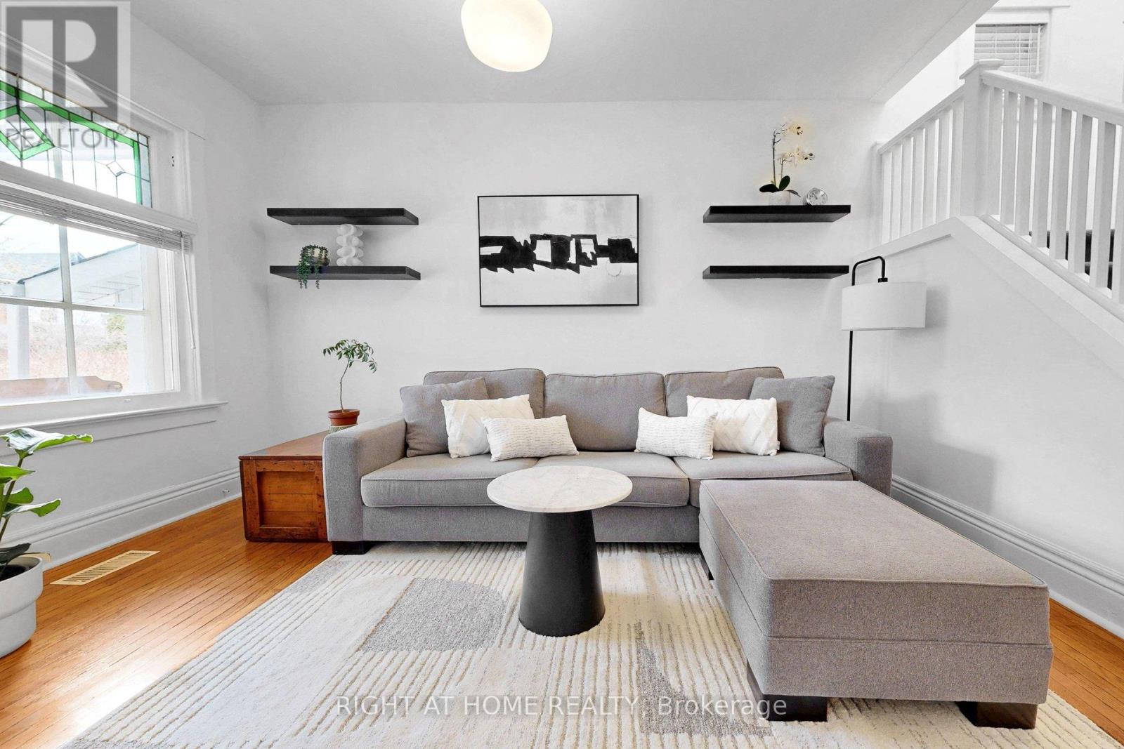 392 Westmoreland Avenue N, Toronto, Ontario  M6H 3A7 - Photo 7 - W13046366