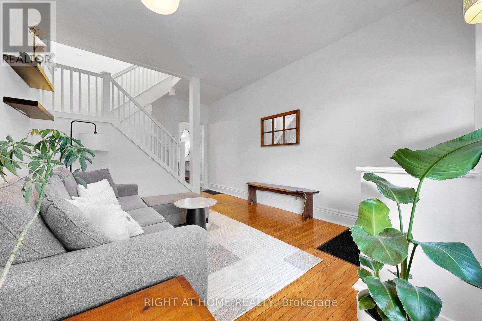 392 Westmoreland Avenue N, Toronto, Ontario  M6H 3A7 - Photo 8 - W13046366