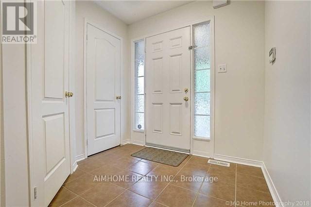 120 Crown Victoria Drive, Brampton, Ontario  L7A 3X9 - Photo 2 - W13046372