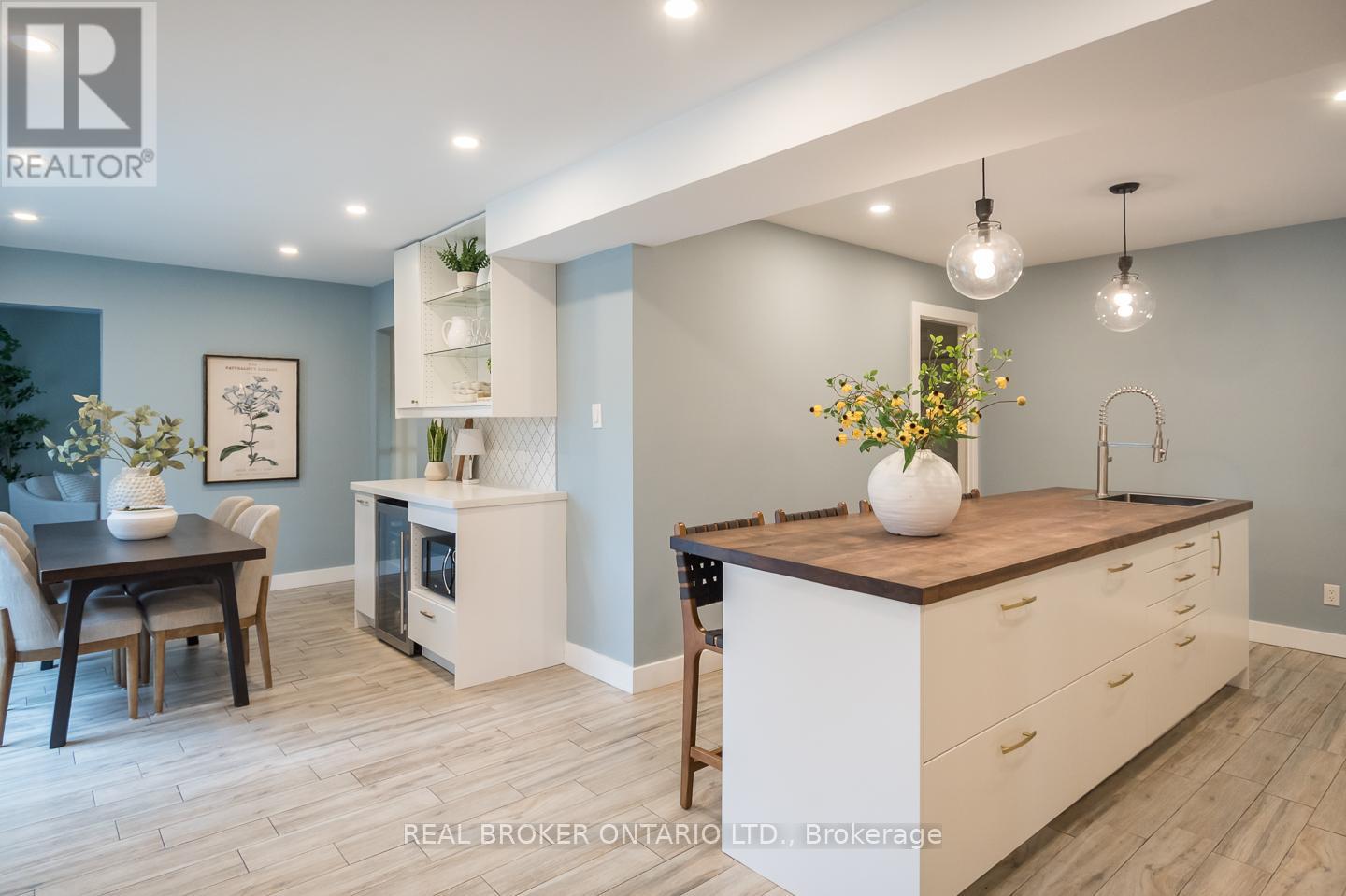 2098 Edgebank Court, Burlington, Ontario  L7M 2S9 - Photo 10 - W13046382