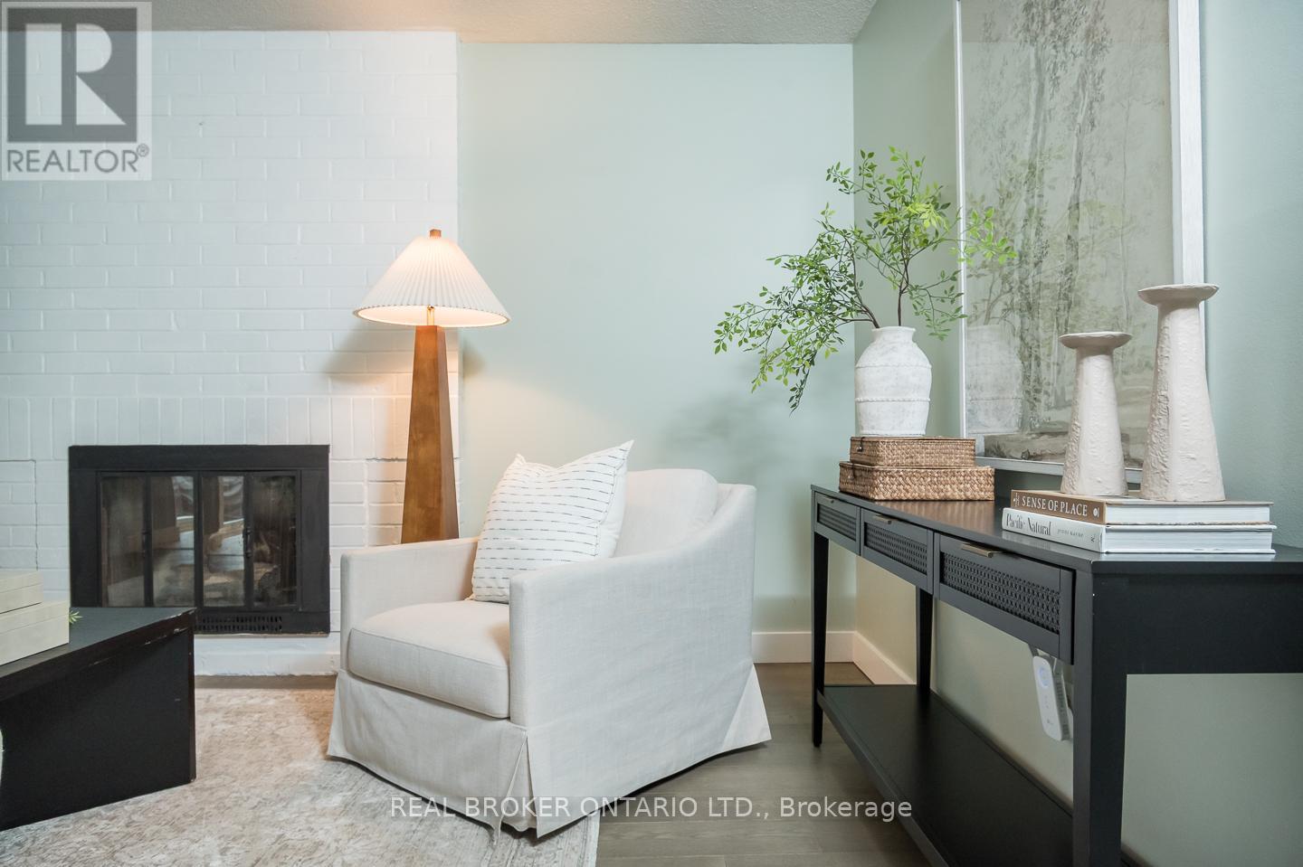 2098 Edgebank Court, Burlington, Ontario  L7M 2S9 - Photo 18 - W13046382