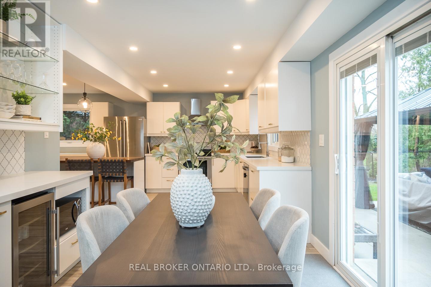 2098 Edgebank Court, Burlington, Ontario  L7M 2S9 - Photo 23 - W13046382