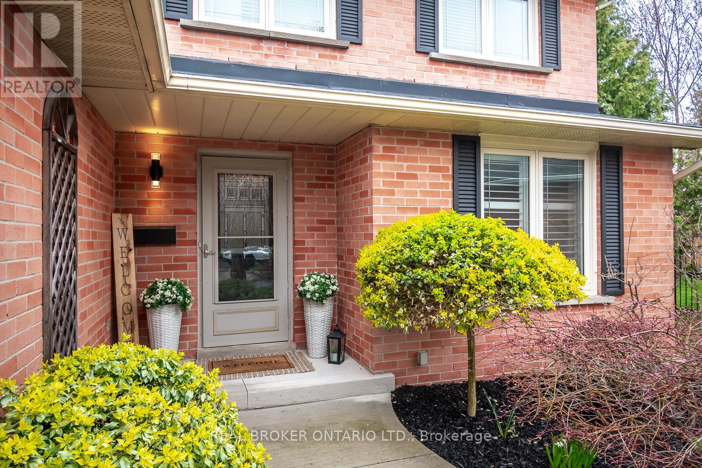 2098 Edgebank Court, Burlington, Ontario  L7M 2S9 - Photo 44 - W13046382