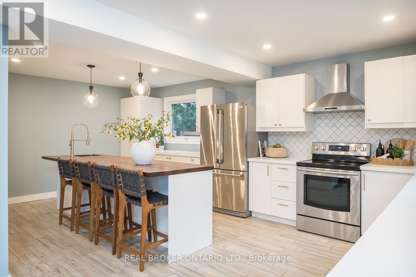 2098 Edgebank Court, Burlington, Ontario  L7M 2S9 - Photo 5 - W13046382