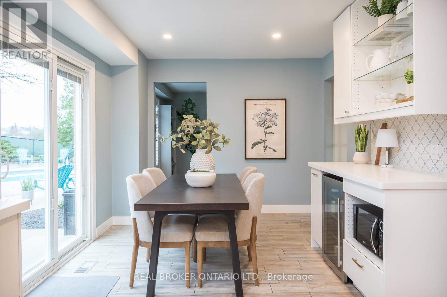 2098 Edgebank Court, Burlington, Ontario  L7M 2S9 - Photo 9 - W13046382