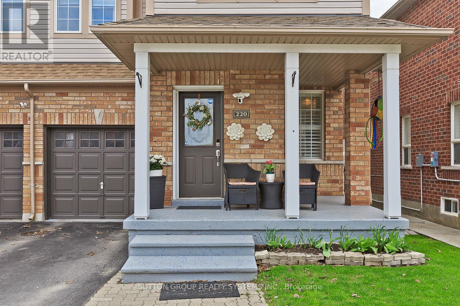 220 Pettigrew Trail, Milton, Ontario  L9T 5X6 - Photo 2 - W13046416