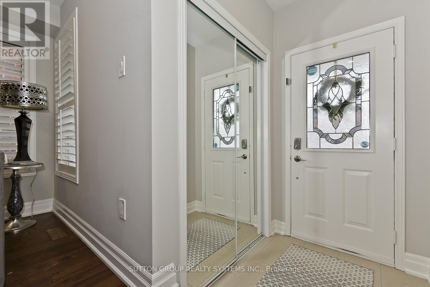 220 Pettigrew Trail, Milton, Ontario  L9T 5X6 - Photo 4 - W13046416