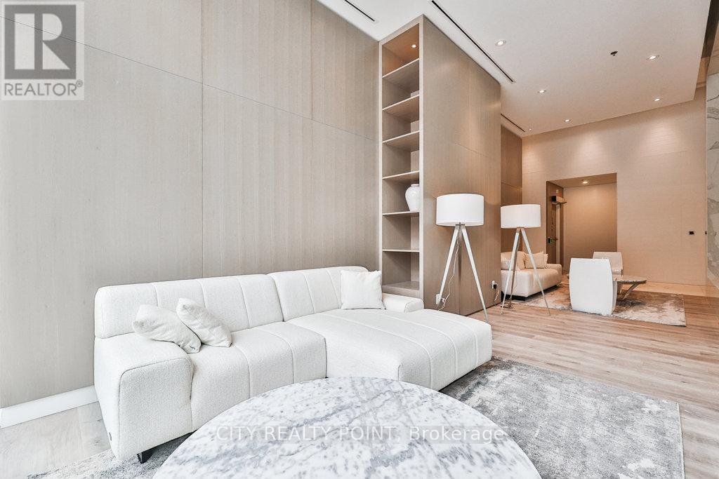 2204 - 370 Martha Street, Burlington, Ontario  L7R 0G9 - Photo 2 - W13046448