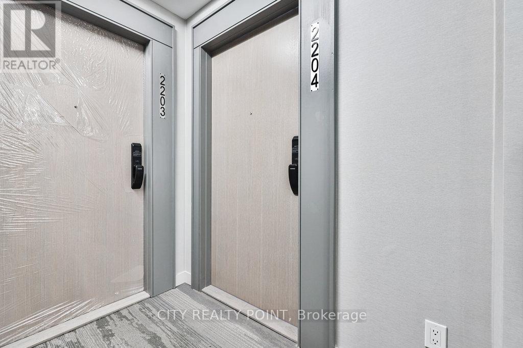 2204 - 370 Martha Street, Burlington, Ontario  L7R 0G9 - Photo 6 - W13046448