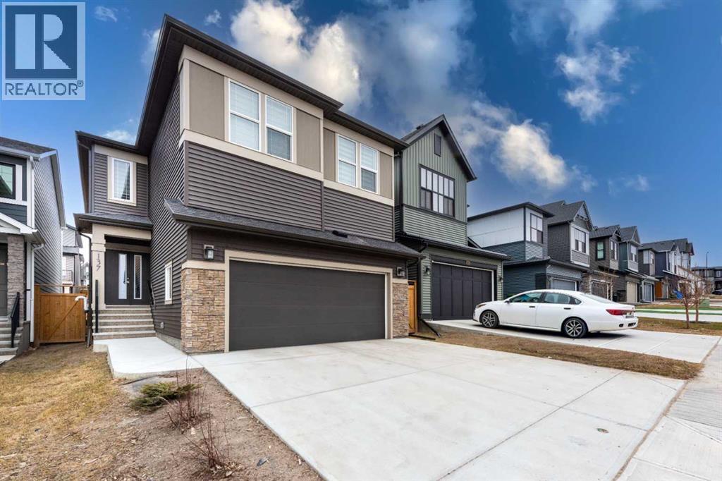 137 Edith Villas NW, calgary, Alberta