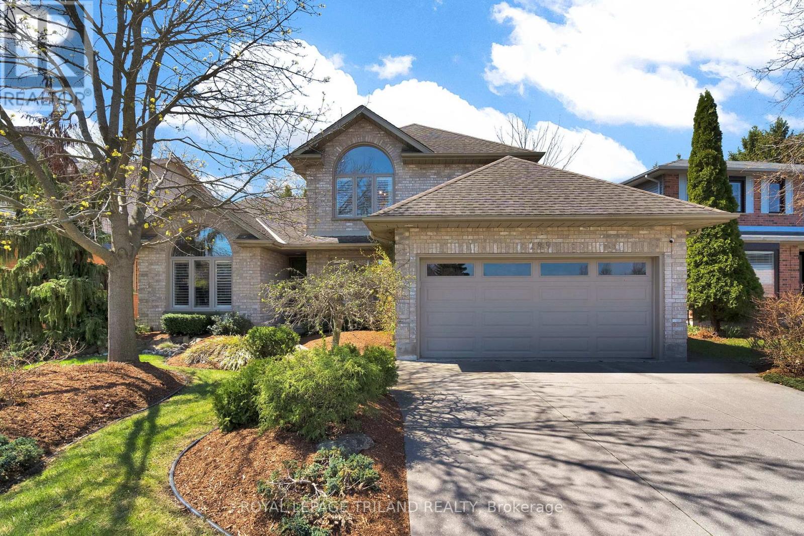 299 AMBLESIDE DRIVE, London North, Ontario