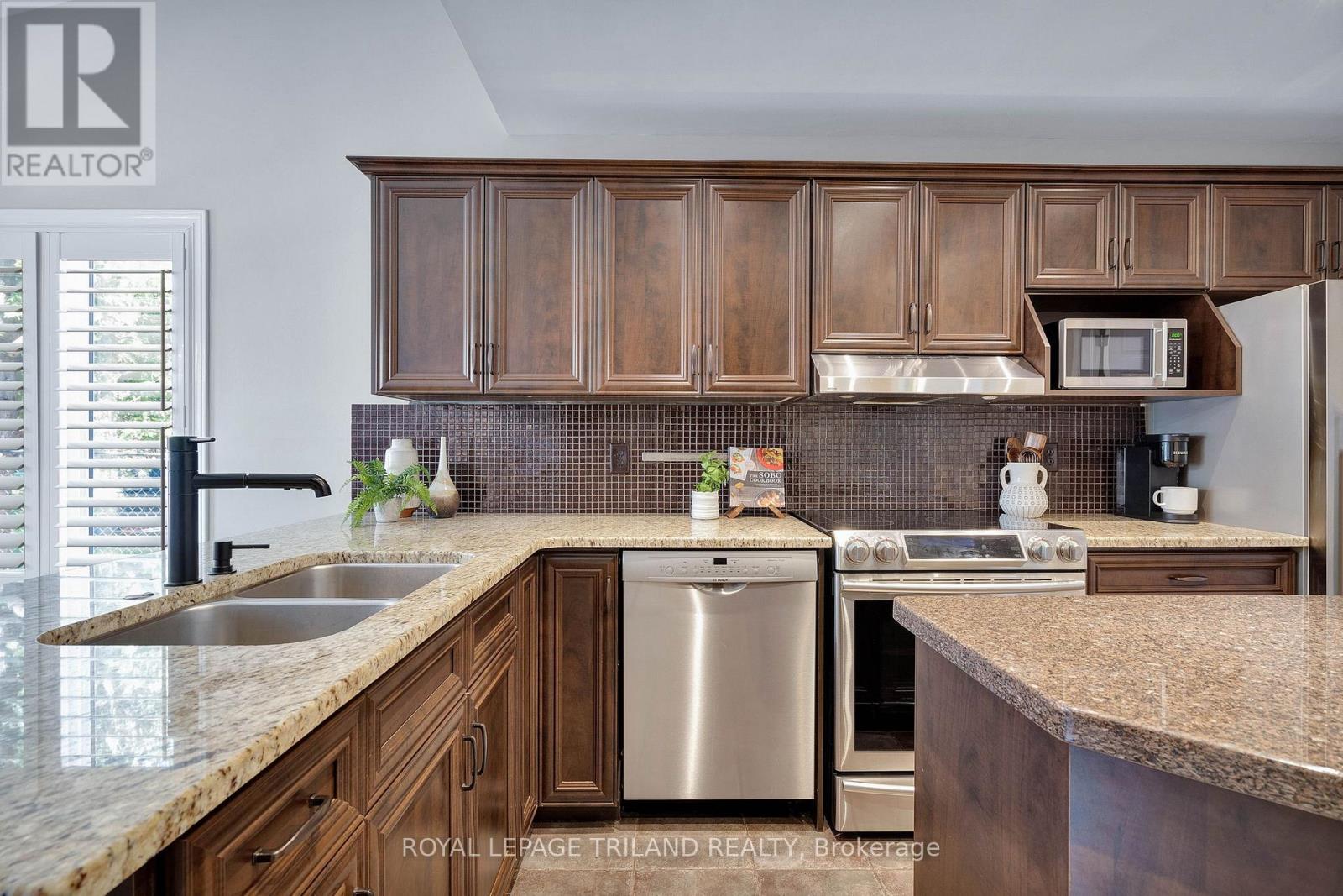 299 Ambleside Drive, London North, Ontario  N6G 4V7 - Photo 16 - X13046498