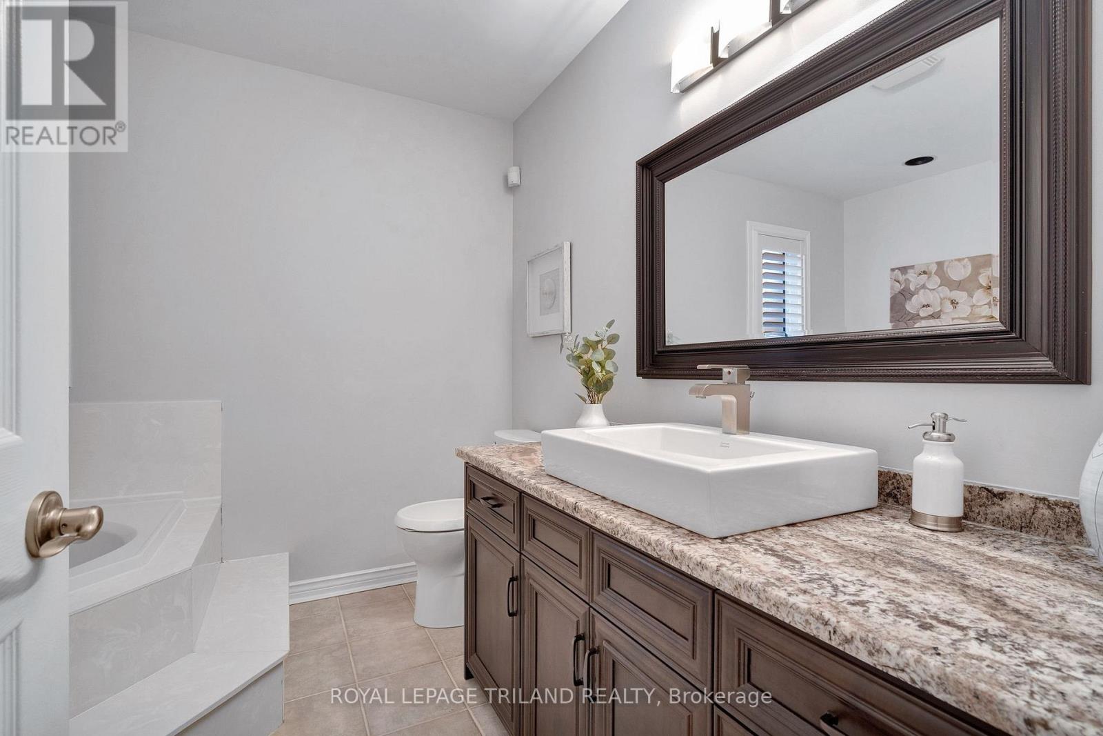 299 Ambleside Drive, London North, Ontario  N6G 4V7 - Photo 27 - X13046498