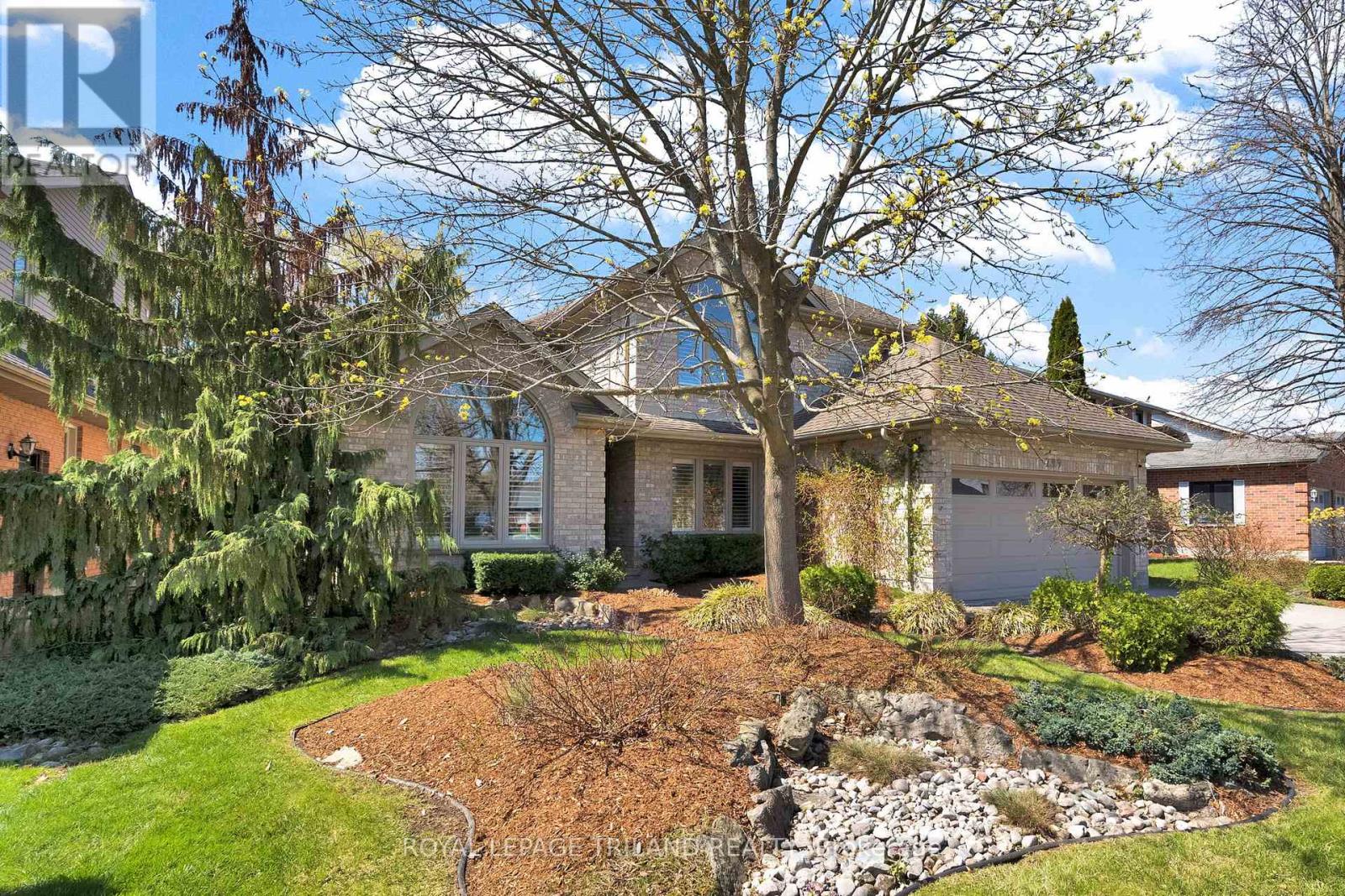 299 Ambleside Drive, London North, Ontario  N6G 4V7 - Photo 3 - X13046498