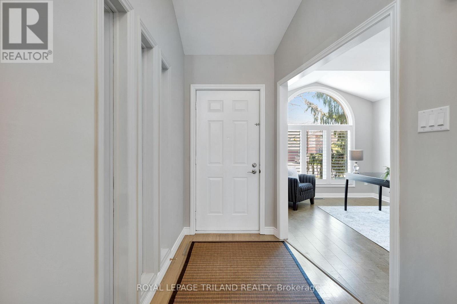 299 Ambleside Drive, London North, Ontario  N6G 4V7 - Photo 4 - X13046498