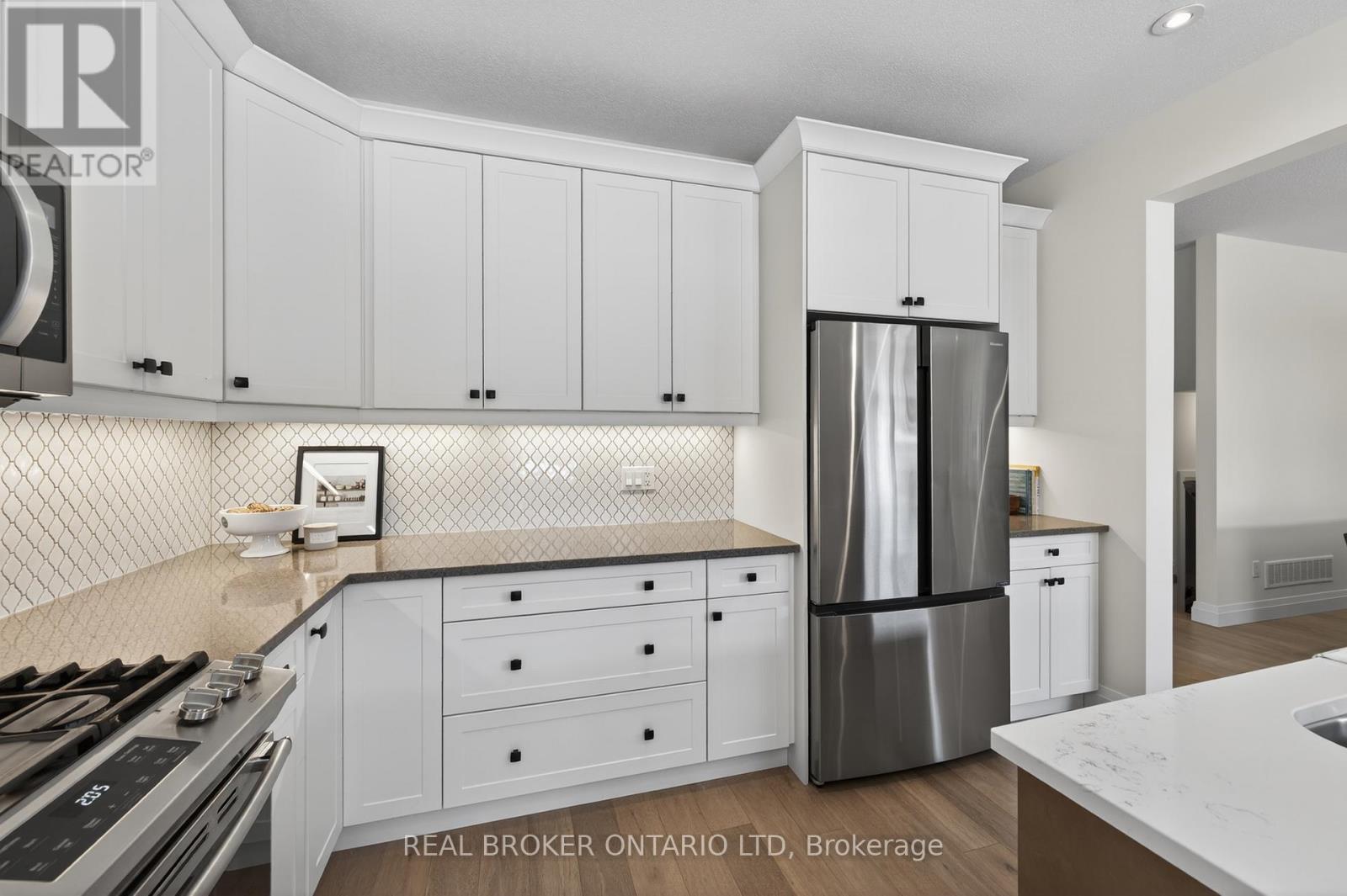 1765 Brayford Avenue, London South, Ontario  N6K 0H4 - Photo 15 - X13046522