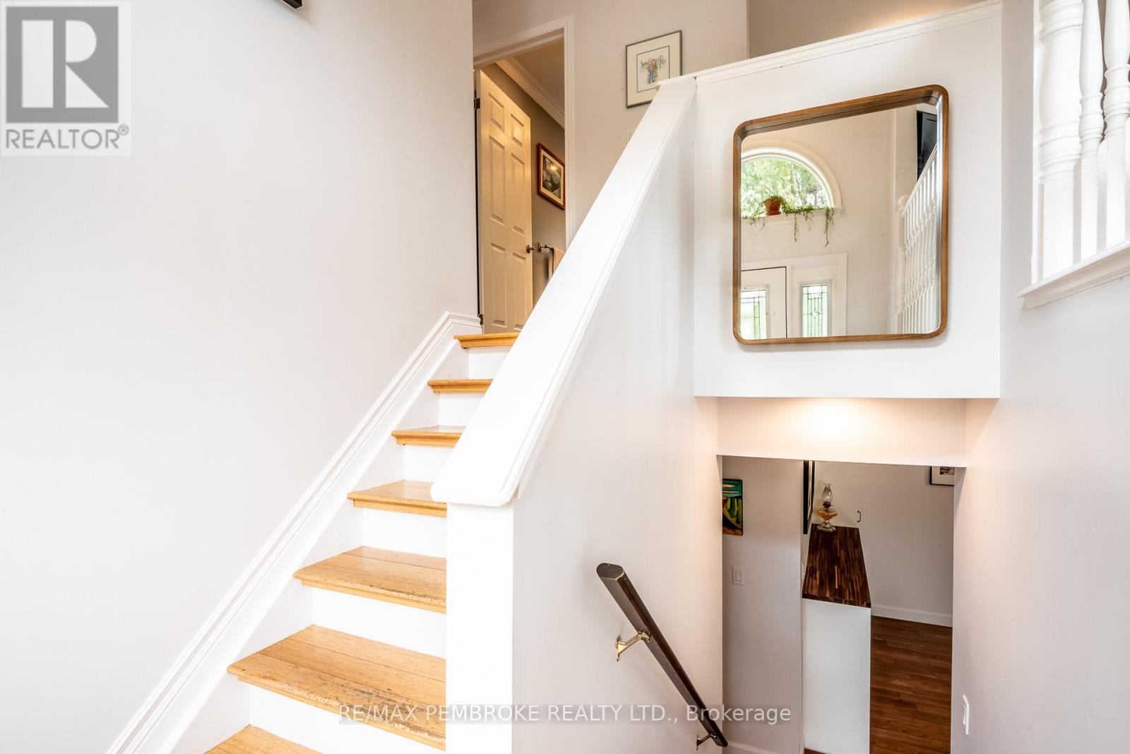 18 Cardinal Crescent, Petawawa, Ontario  K8H 3N9 - Photo 12 - X13046492