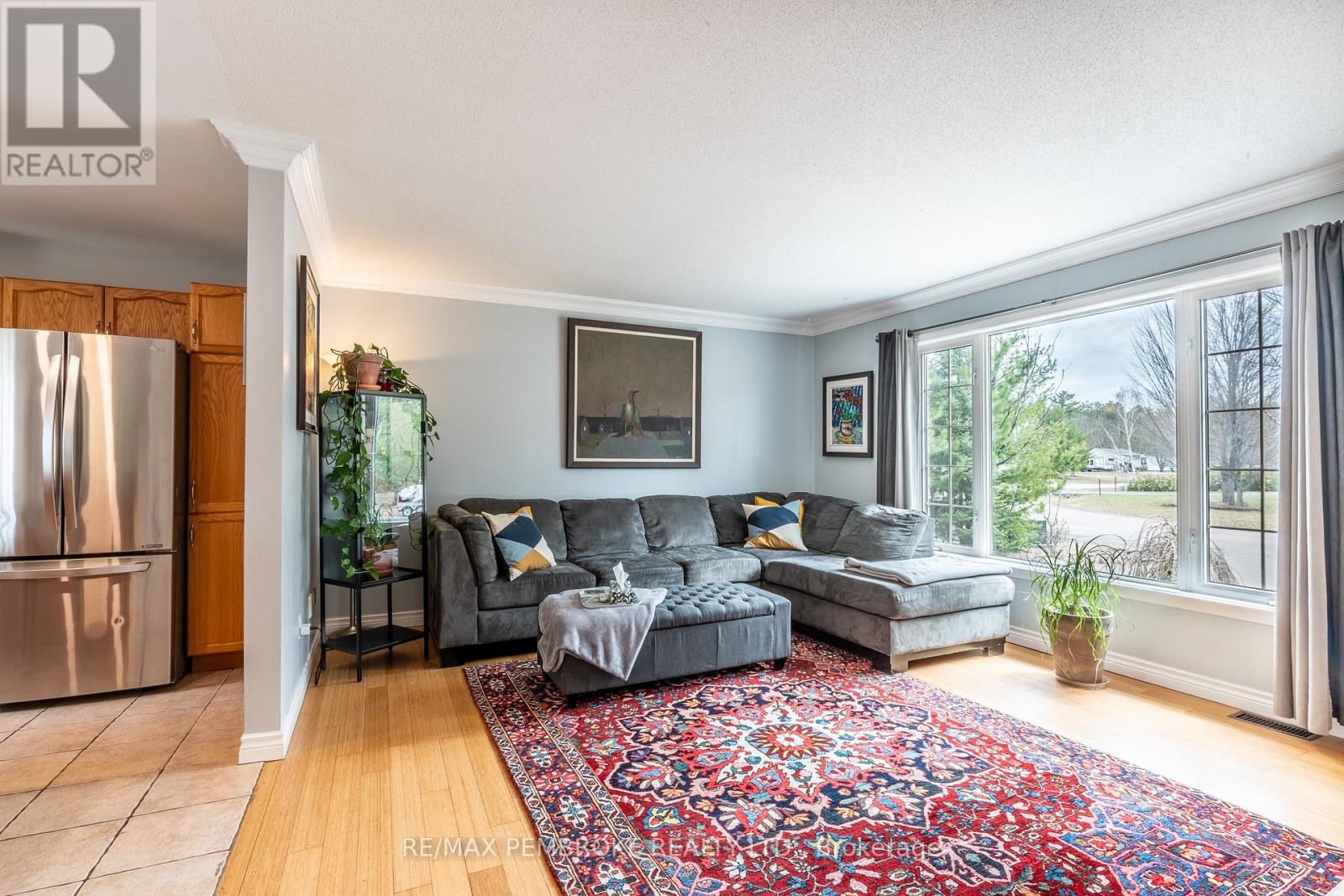 18 Cardinal Crescent, Petawawa, Ontario  K8H 3N9 - Photo 15 - X13046492