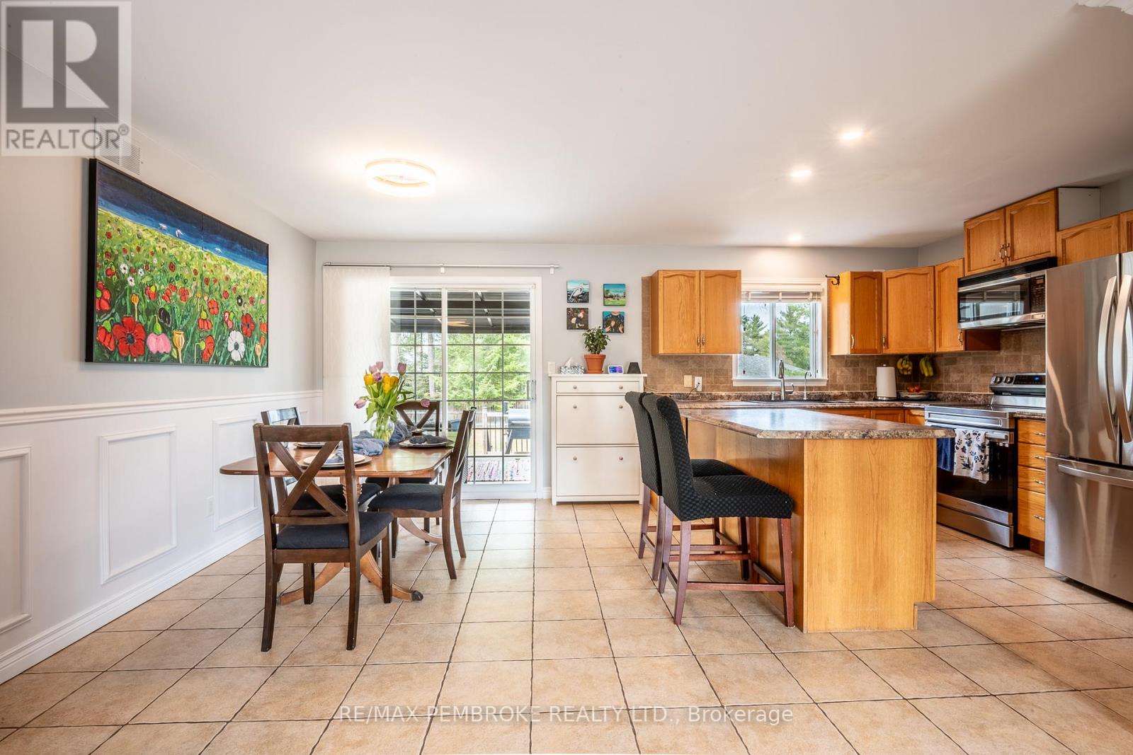 18 Cardinal Crescent, Petawawa, Ontario  K8H 3N9 - Photo 18 - X13046492