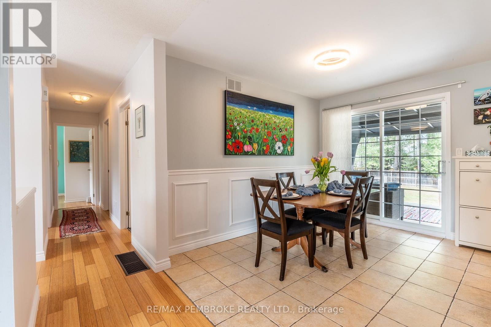 18 Cardinal Crescent, Petawawa, Ontario  K8H 3N9 - Photo 20 - X13046492