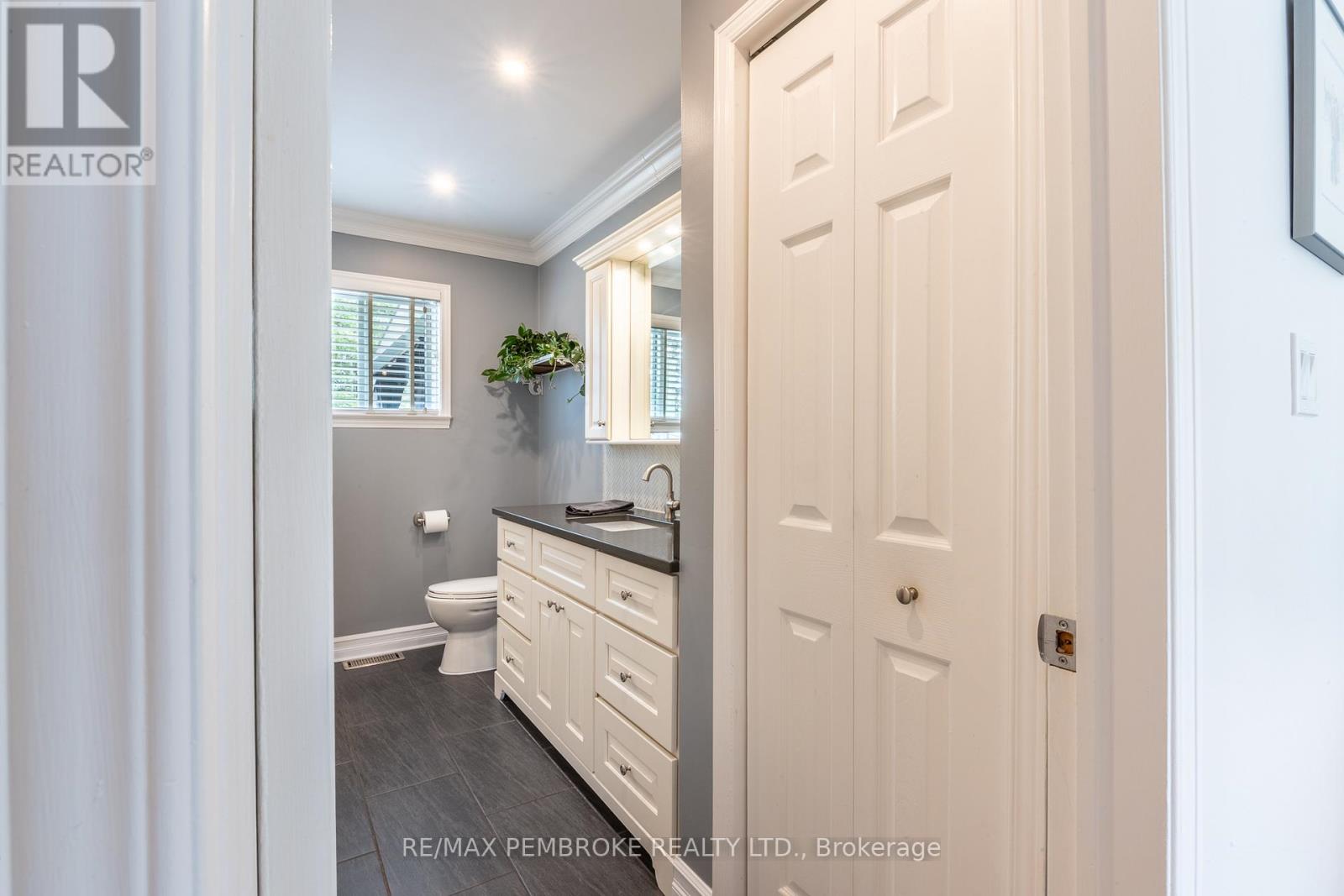 18 Cardinal Crescent, Petawawa, Ontario  K8H 3N9 - Photo 22 - X13046492