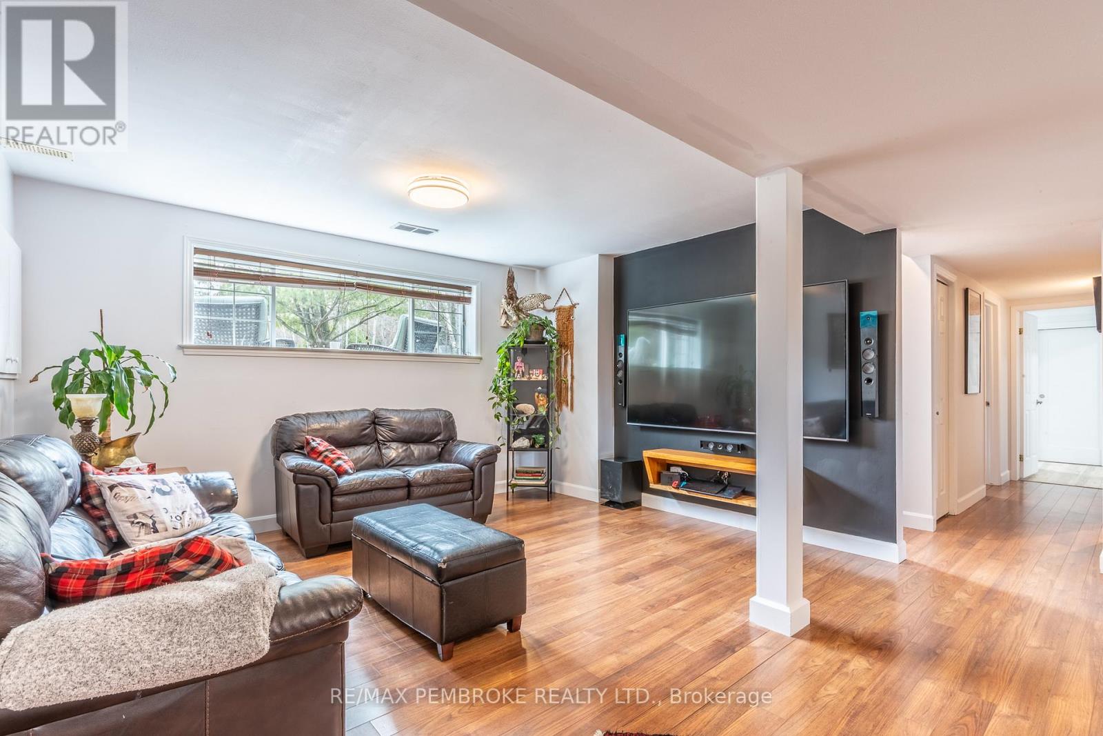 18 Cardinal Crescent, Petawawa, Ontario  K8H 3N9 - Photo 35 - X13046492