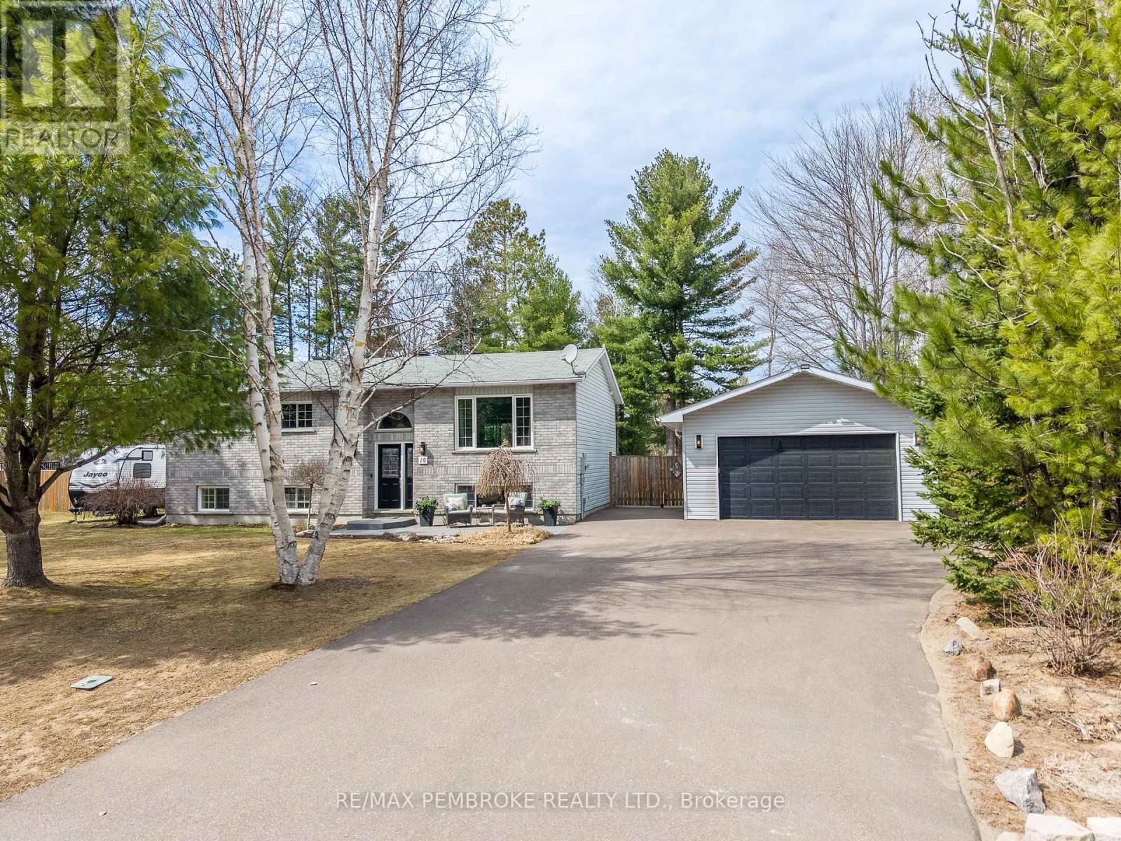 18 Cardinal Crescent, Petawawa, Ontario  K8H 3N9 - Photo 44 - X13046492