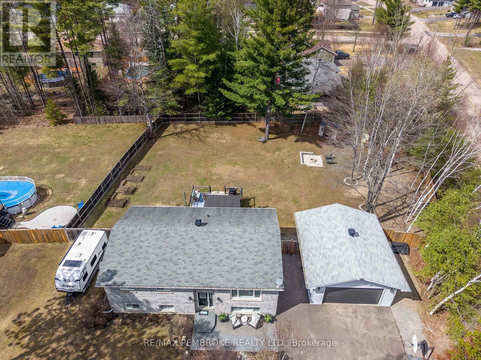 18 Cardinal Crescent, Petawawa, Ontario  K8H 3N9 - Photo 47 - X13046492