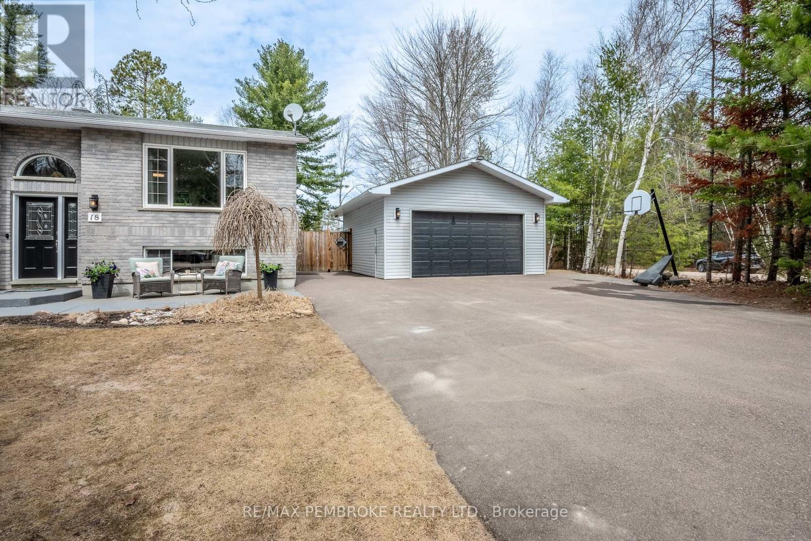 18 Cardinal Crescent, Petawawa, Ontario  K8H 3N9 - Photo 48 - X13046492
